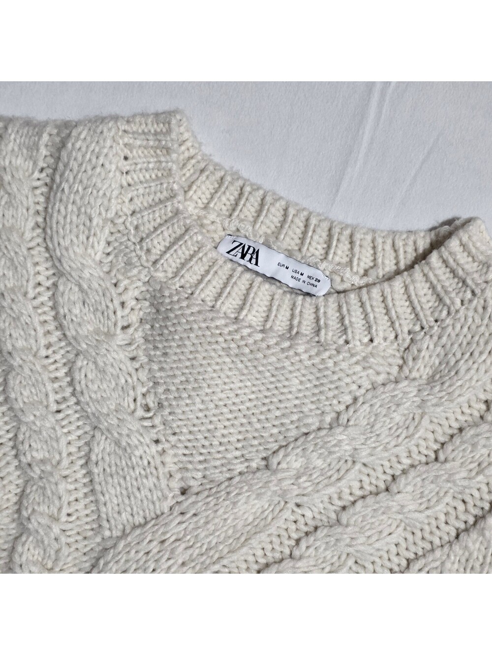 Zara Cream Cable Knit Cropped Sweater Size M